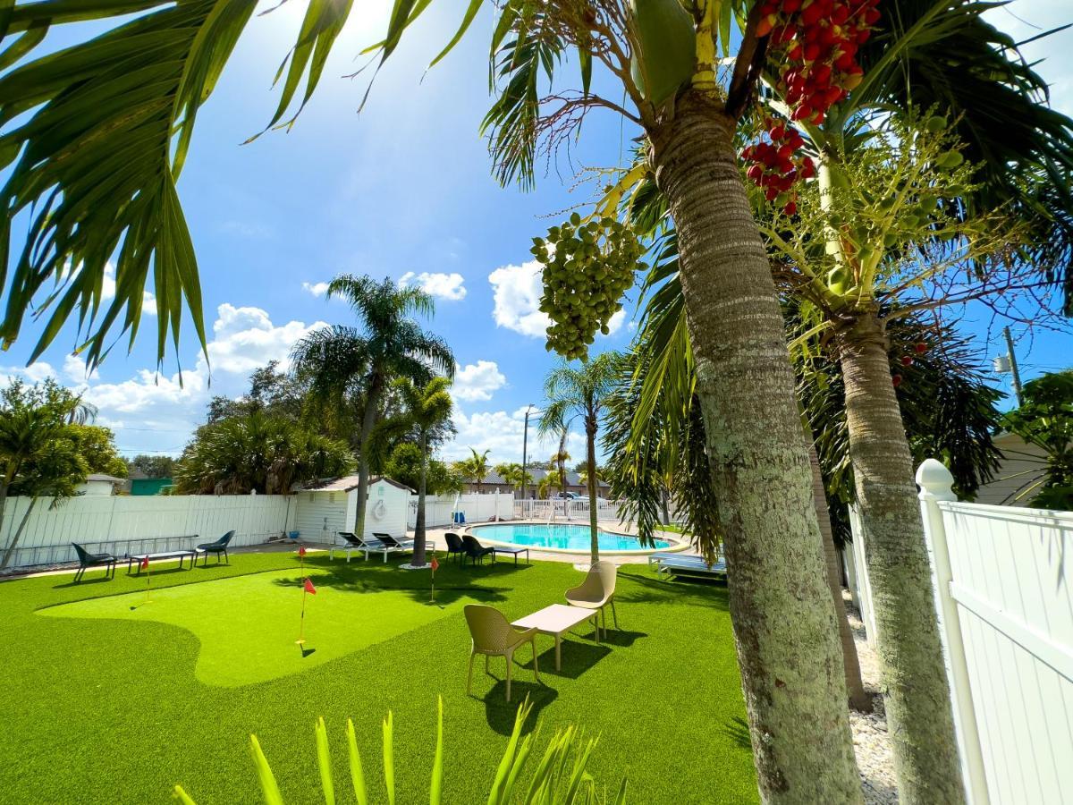 2Q Beds Studio Apt With Shared Pool 01 Clearwater Eksteriør bilde