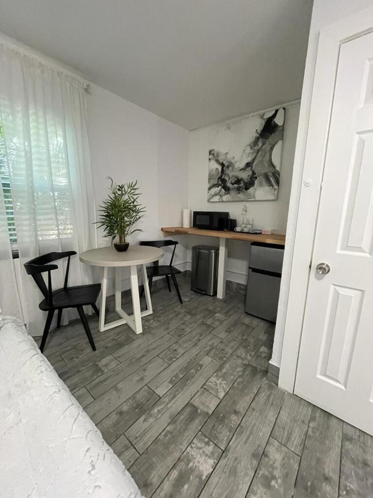 2Q Beds Studio Apt With Shared Pool 01 Clearwater Eksteriør bilde